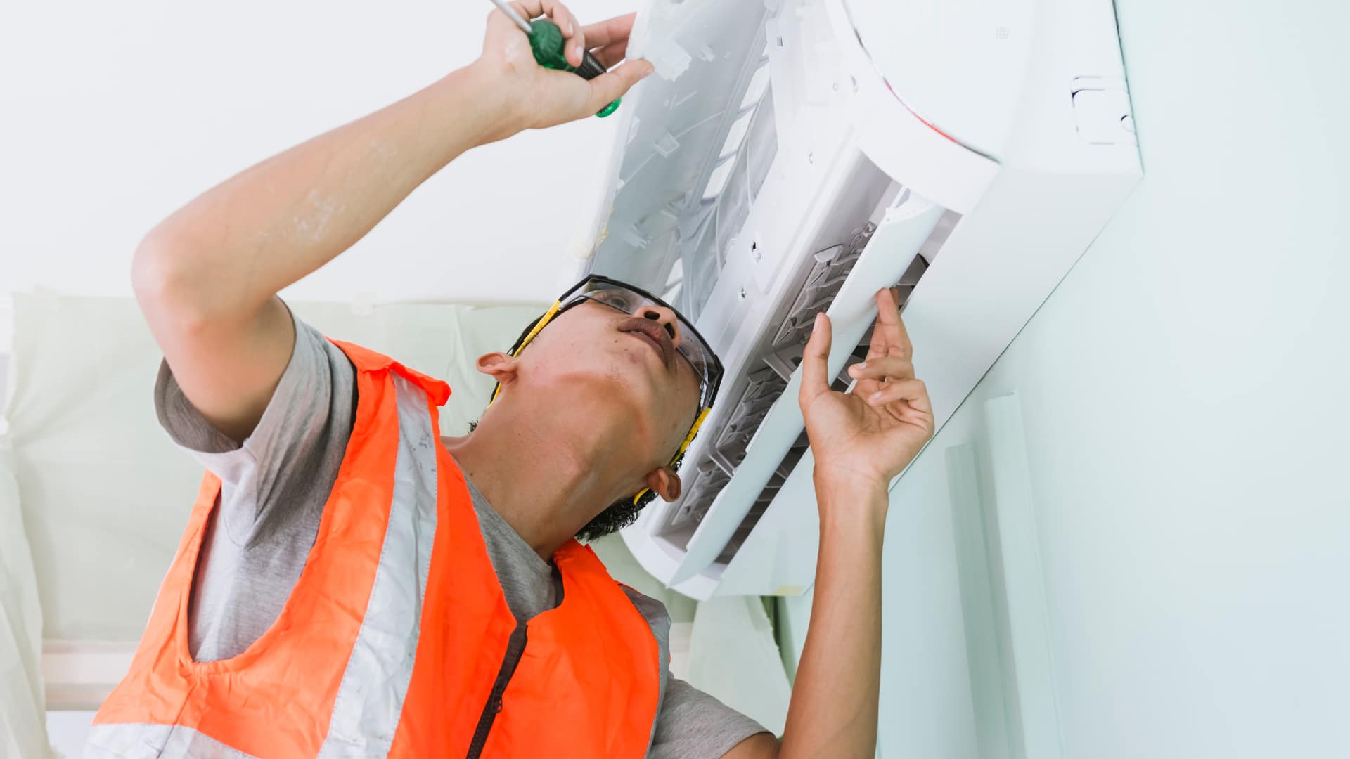 How Long Does an AC Unit Last_ Signs It’s Time to Replace Yours image 2